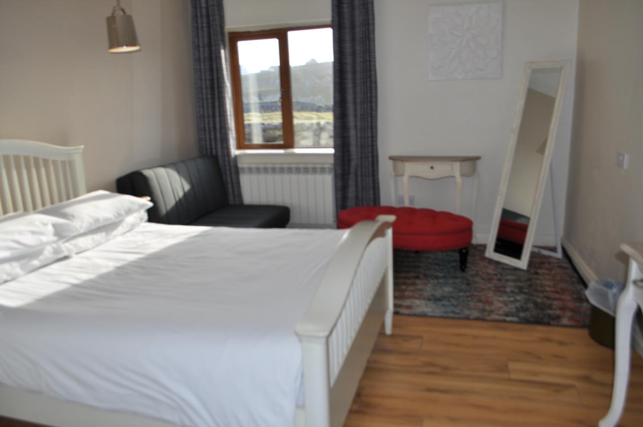 Inisheer Hotel エクステリア 写真