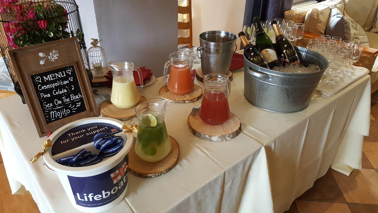 Inisheer Hotel エクステリア 写真